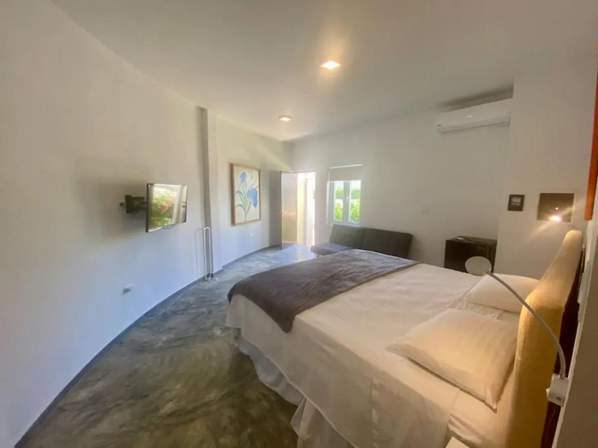 The Best Villa Ground Floor 5 Bedrooms With Ensuite Bathrooms At Prime Location Palm Beach Nyaraló