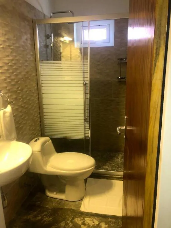 The Best Villa Ground Floor 5 Bedrooms With Ensuite Bathrooms At Prime Location Palm Beach 0*,  Aruba