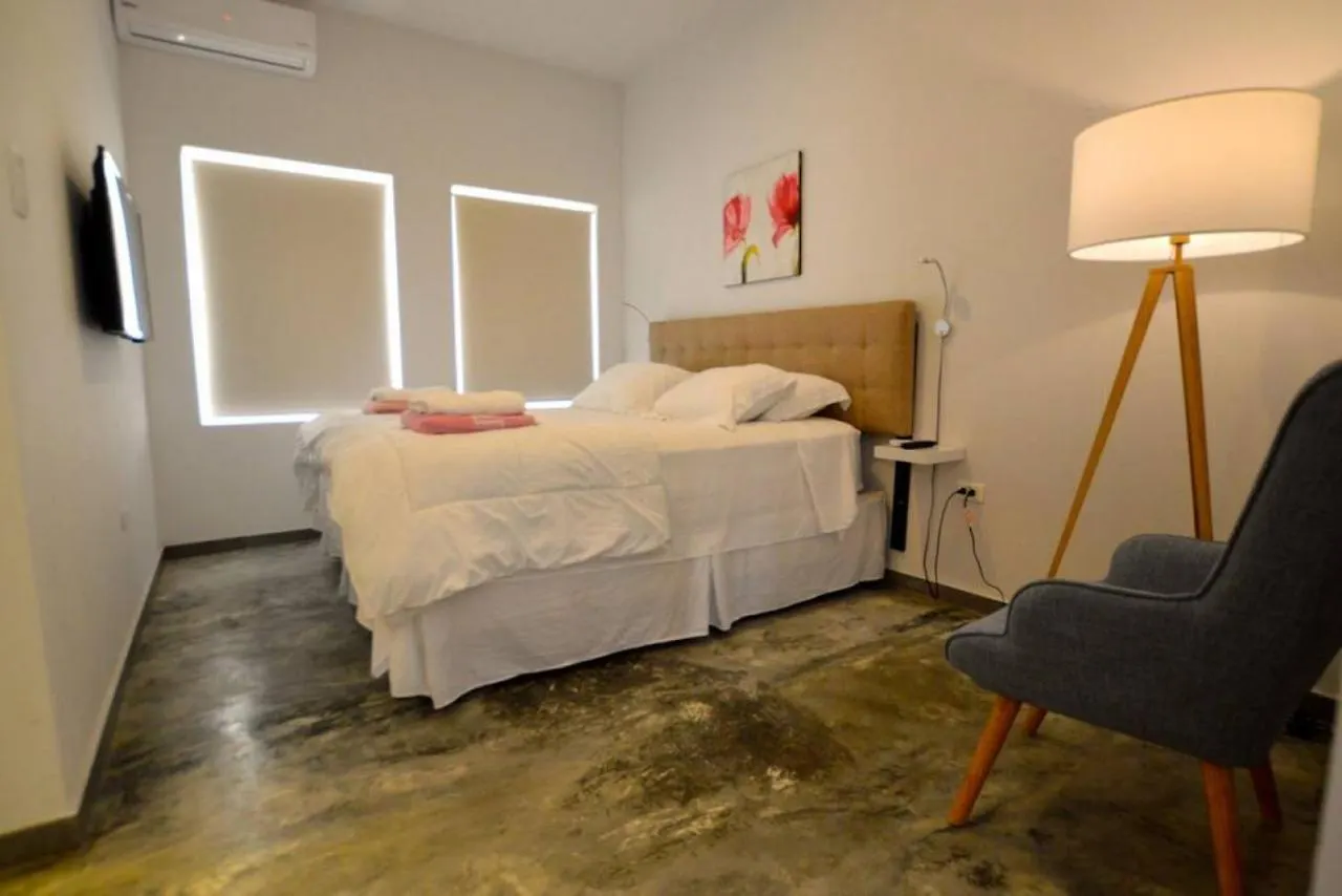The Best Villa Ground Floor 5 Bedrooms With Ensuite Bathrooms At Prime Location Palm Beach Nyaraló