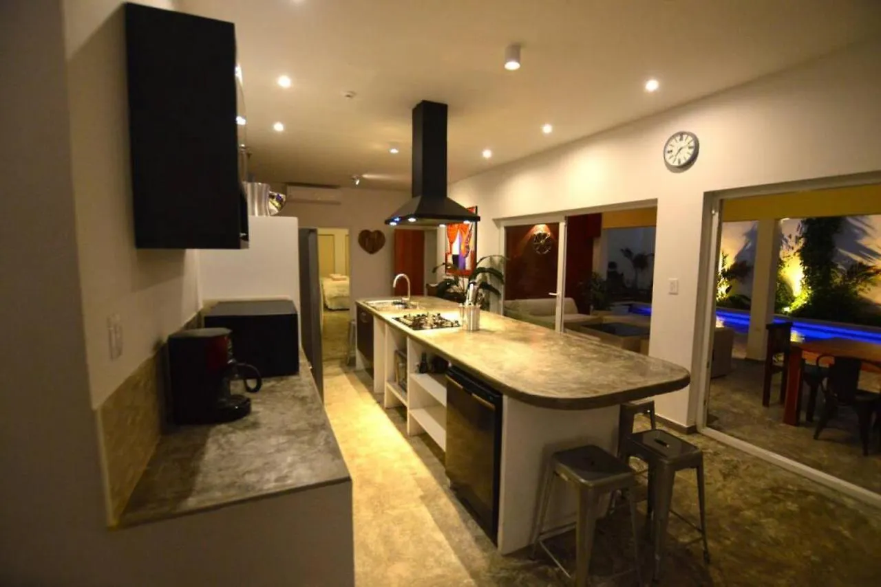 The Best Villa Ground Floor 5 Bedrooms With Ensuite Bathrooms At Prime Location Palm Beach 0*,